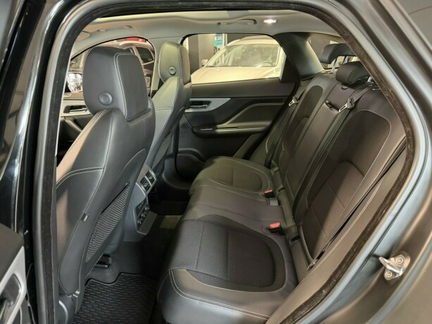 jaguar-f-pace-diesel-2017-big-21