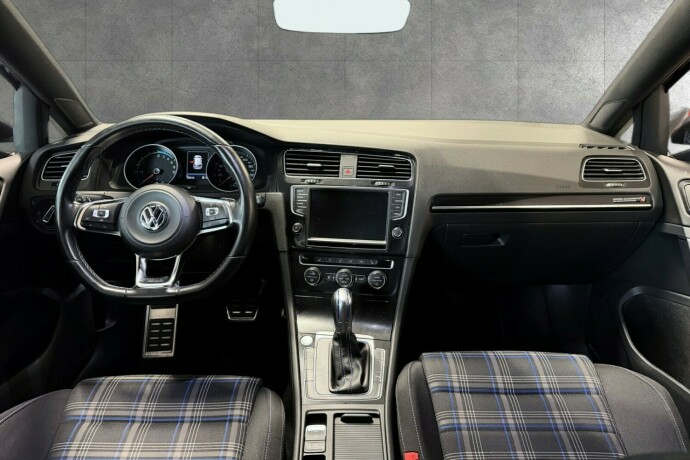 volkswagen-golf-elektrisitetbensin-2017-big-9