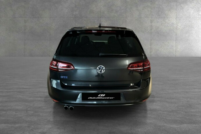 volkswagen-golf-elektrisitetbensin-2017-big-4