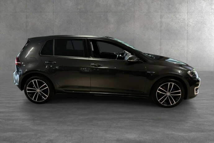 volkswagen-golf-elektrisitetbensin-2017-big-6