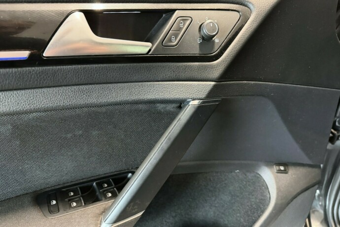 volkswagen-golf-elektrisitetbensin-2017-big-13