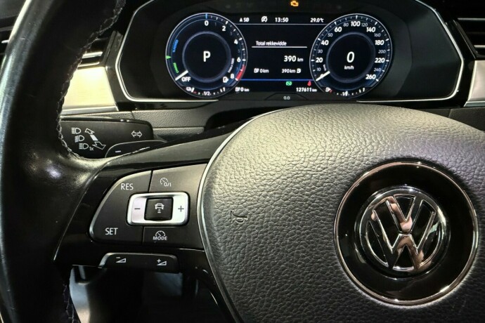 volkswagen-passat-elektrisitetbensin-2018-big-17