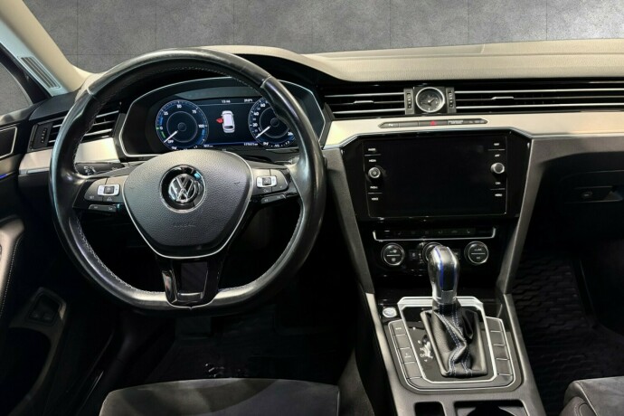 volkswagen-passat-elektrisitetbensin-2018-big-10