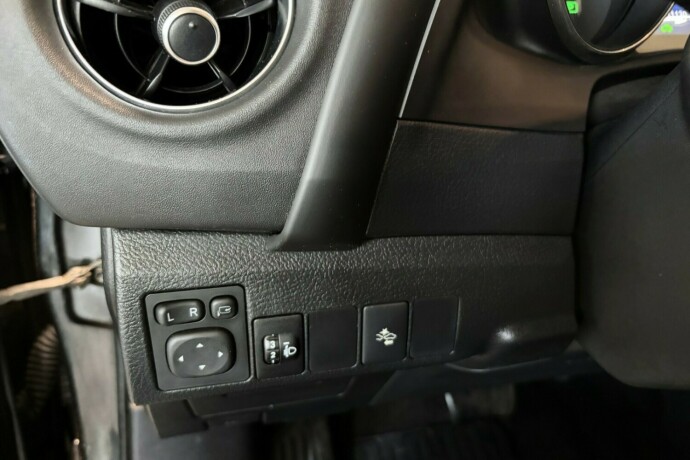toyota-auris-elektrisitetbensin-2016-big-9