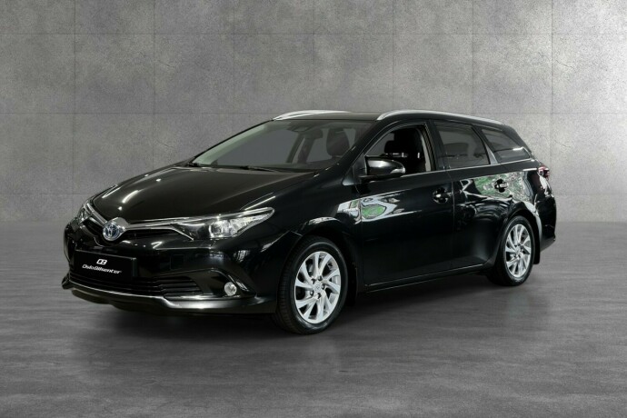toyota-auris-elektrisitetbensin-2016-big-2
