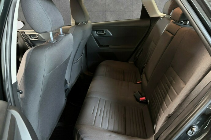toyota-auris-elektrisitetbensin-2016-big-23