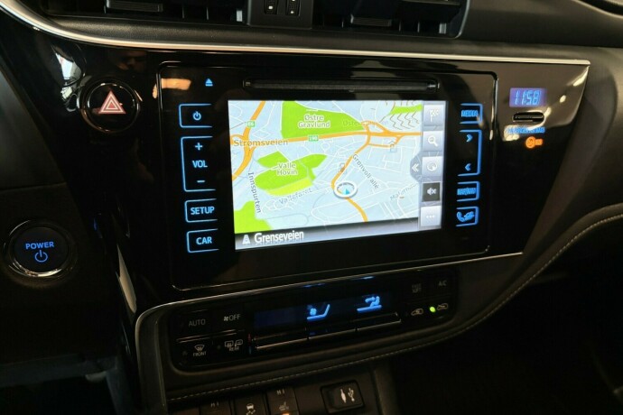 toyota-auris-elektrisitetbensin-2016-big-21