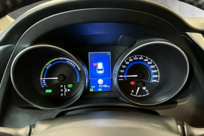 toyota-auris-elektrisitetbensin-2016-big-18