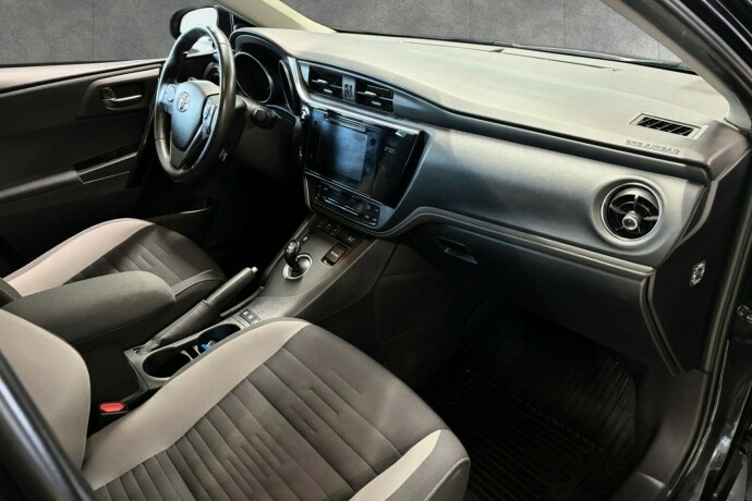 toyota-auris-elektrisitetbensin-2016-big-25