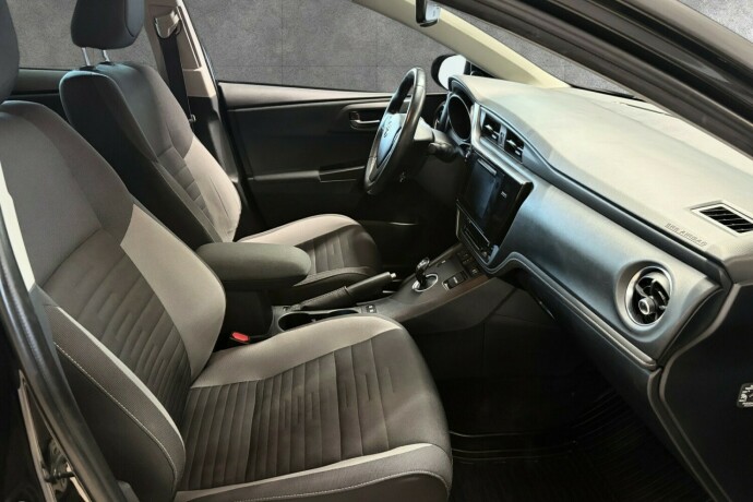 toyota-auris-elektrisitetbensin-2016-big-27