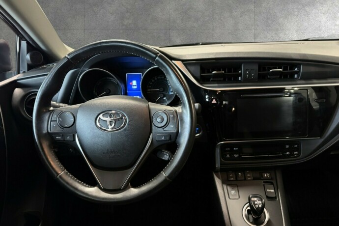 toyota-auris-elektrisitetbensin-2016-big-10