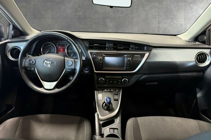 toyota-auris-bensin-2014-big-11
