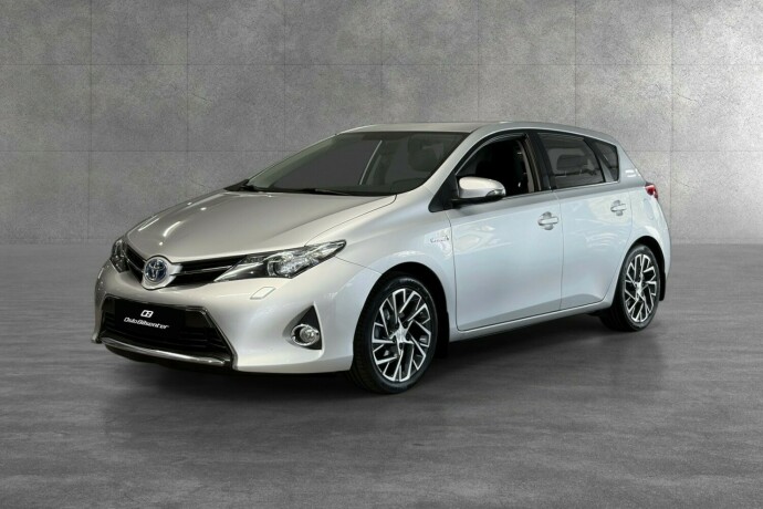 toyota-auris-bensin-2014-big-2
