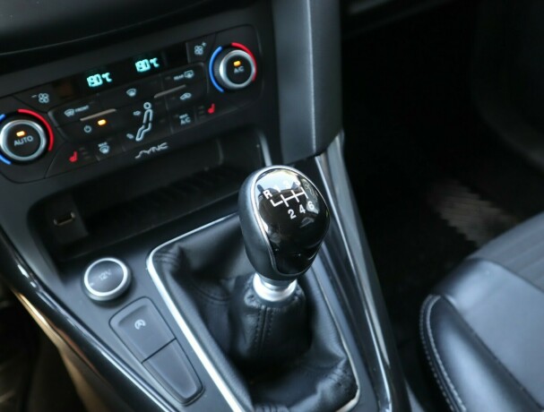 ford-focus-diesel-2015-big-14