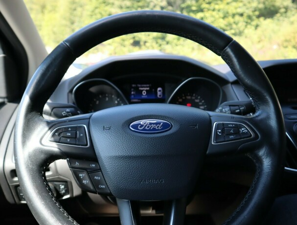 ford-focus-diesel-2015-big-12