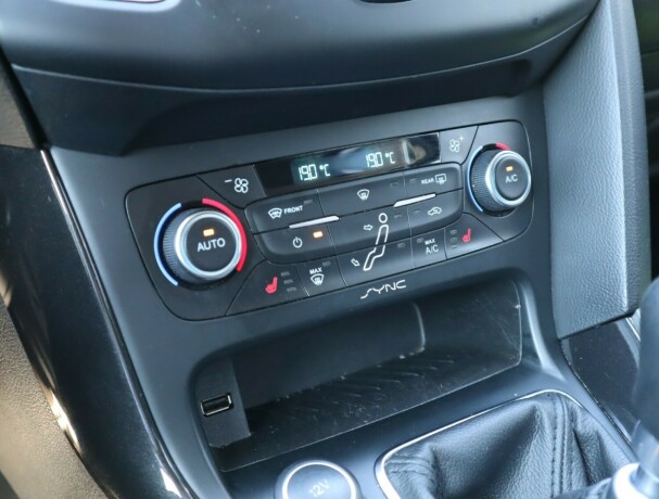ford-focus-diesel-2015-big-15