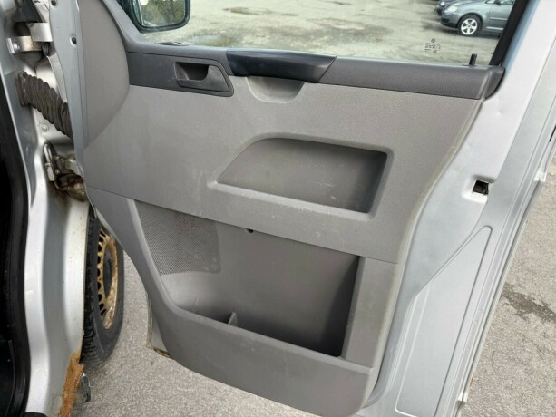 volkswagen-transporter-diesel-2008-big-9