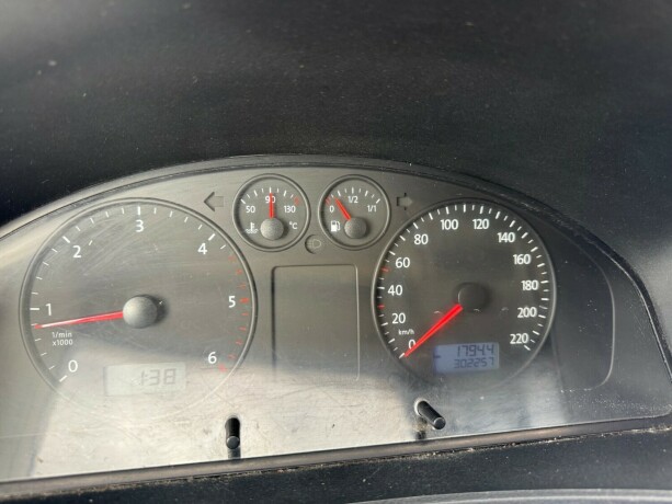 volkswagen-transporter-diesel-2008-big-17