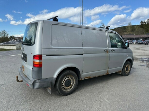 volkswagen-transporter-diesel-2008-big-4