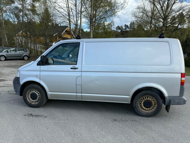 volkswagen-transporter-diesel-2008-big-1