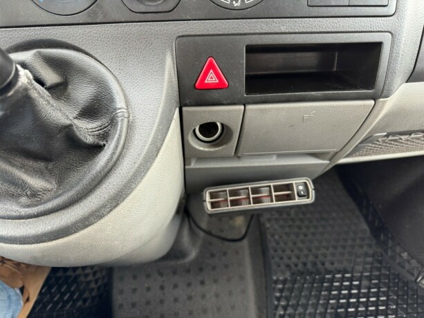 volkswagen-transporter-diesel-2008-big-14
