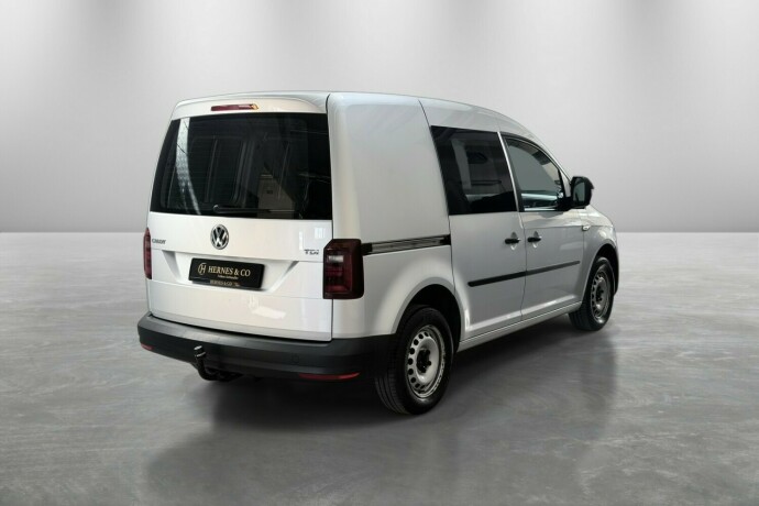 volkswagen-caddy-diesel-2017-big-21