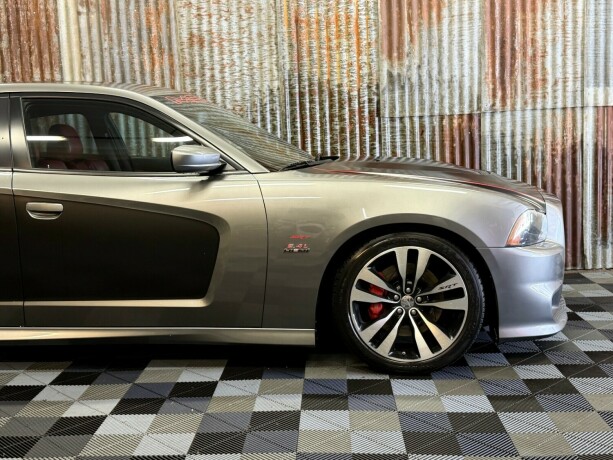 dodge-charger-bensin-2012-big-3