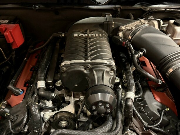 ford-mustang-bensin-2012-big-43