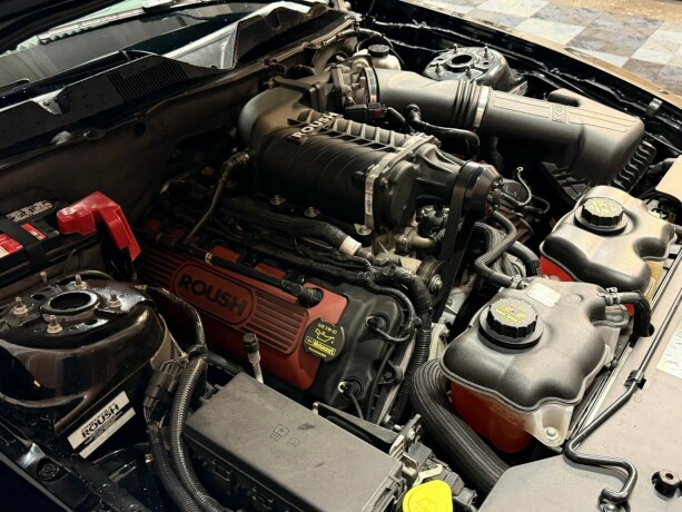 ford-mustang-bensin-2012-big-46