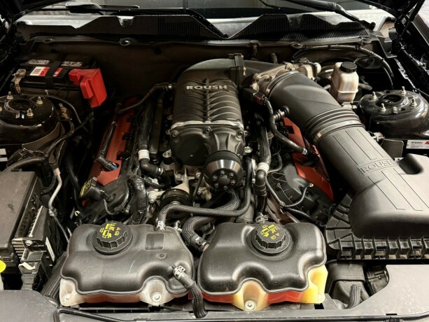 ford-mustang-bensin-2012-big-42