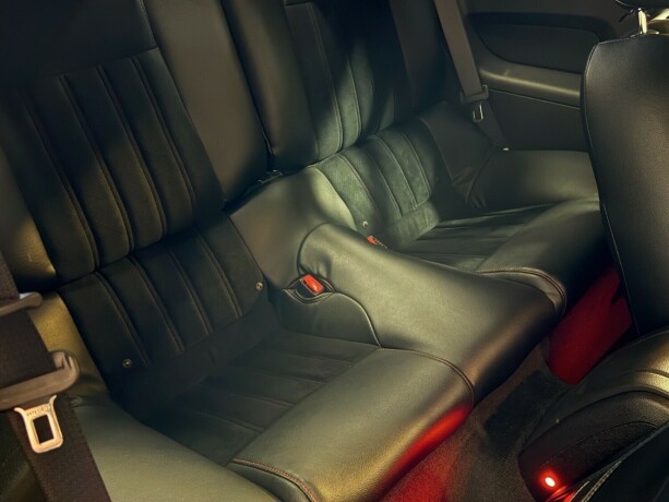 ford-mustang-bensin-2012-big-36