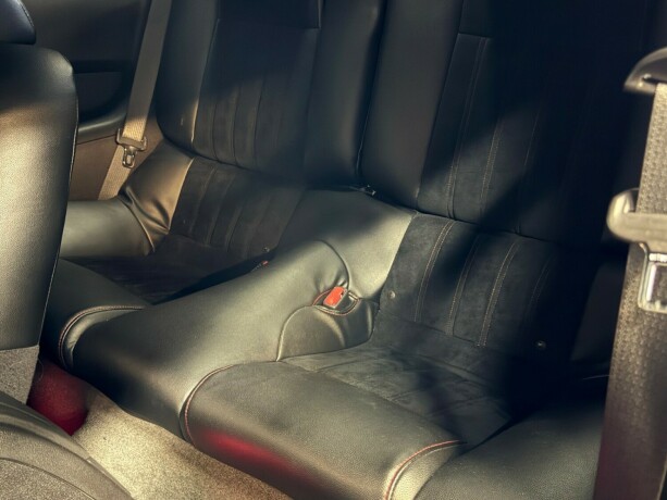 ford-mustang-bensin-2012-big-38