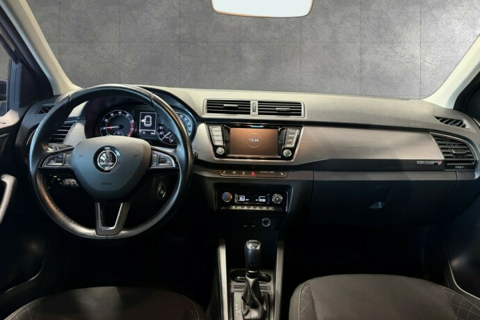 skoda-fabia-bensin-2018-big-11