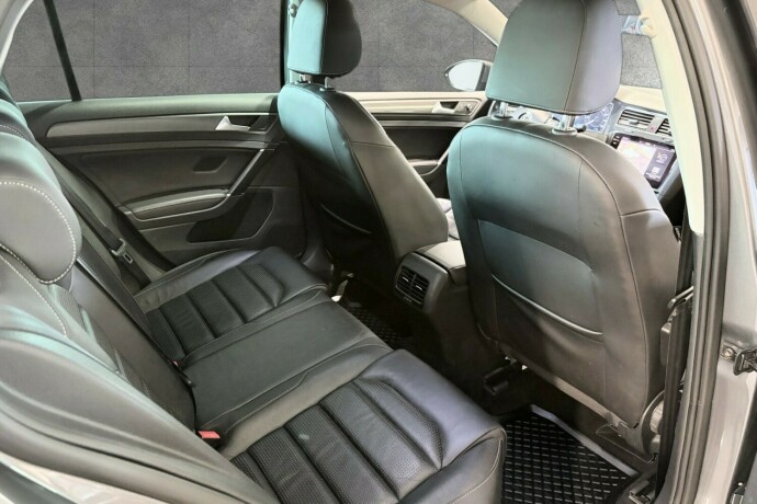volkswagen-golf-elektrisitet-2019-big-25