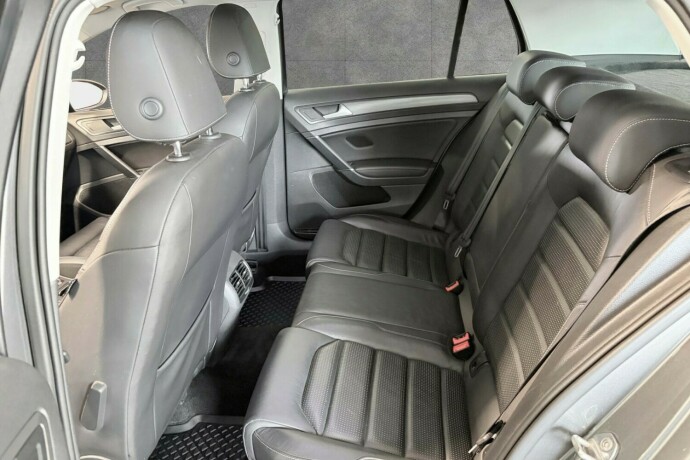 volkswagen-golf-elektrisitet-2019-big-20