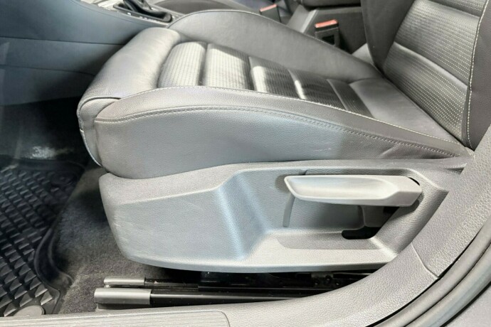 volkswagen-golf-elektrisitet-2019-big-26