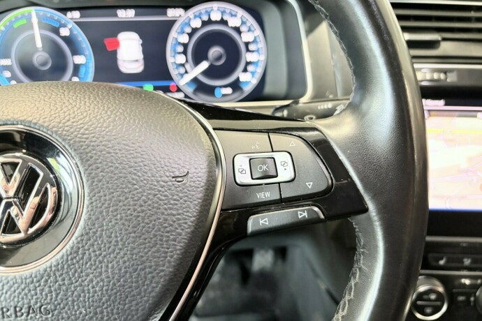 volkswagen-golf-elektrisitet-2019-big-16