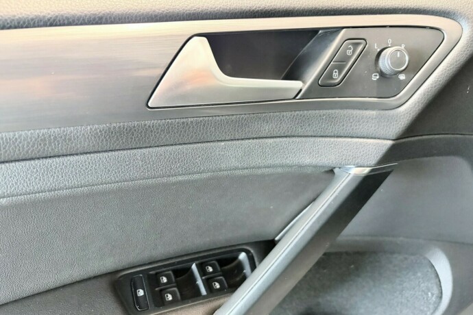 volkswagen-golf-elektrisitet-2019-big-24