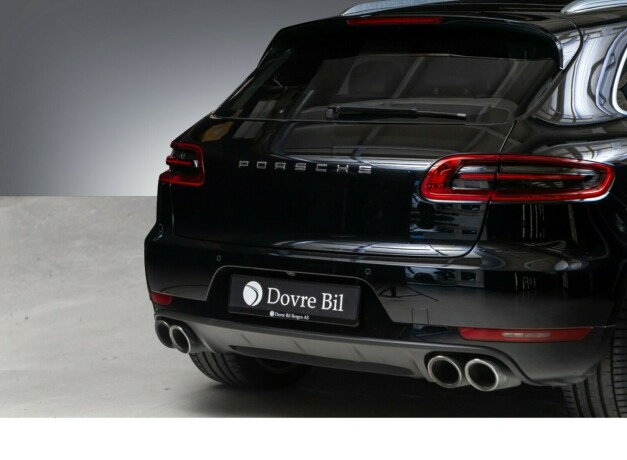porsche-macan-bensin-2017-big-6
