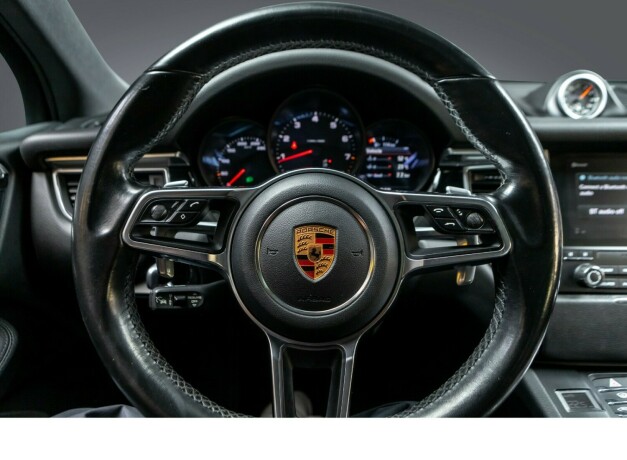 porsche-macan-bensin-2017-big-21