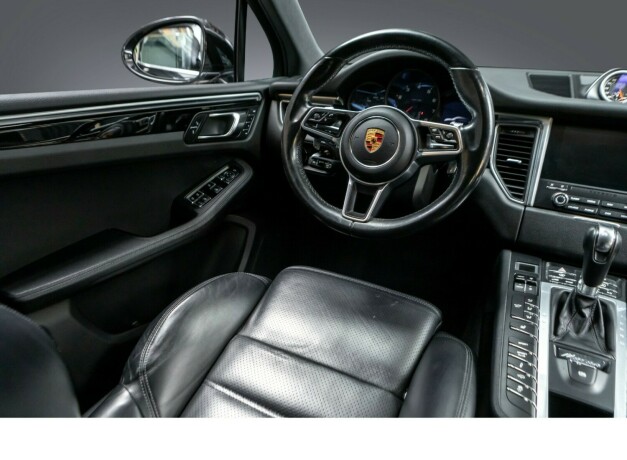 porsche-macan-bensin-2017-big-10