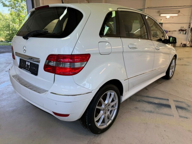 mercedes-benz-b-klasse-bensin-2009-big-5