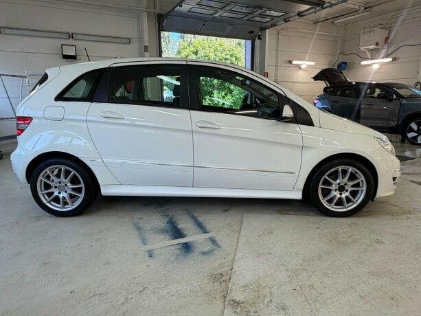 mercedes-benz-b-klasse-bensin-2009-big-6