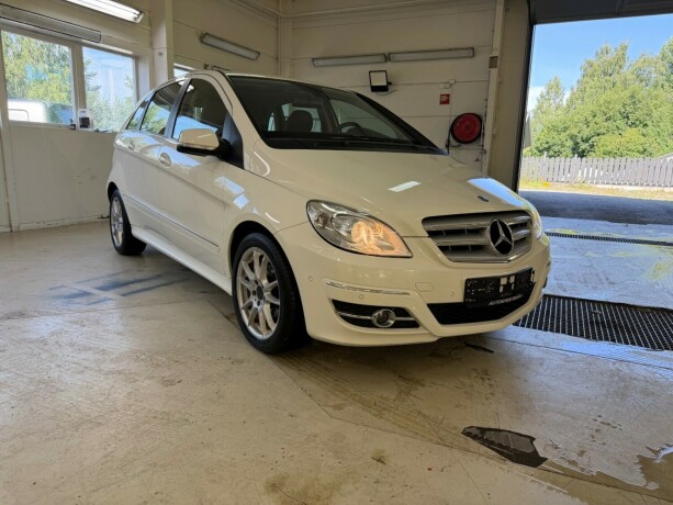 mercedes-benz-b-klasse-bensin-2009-big-7