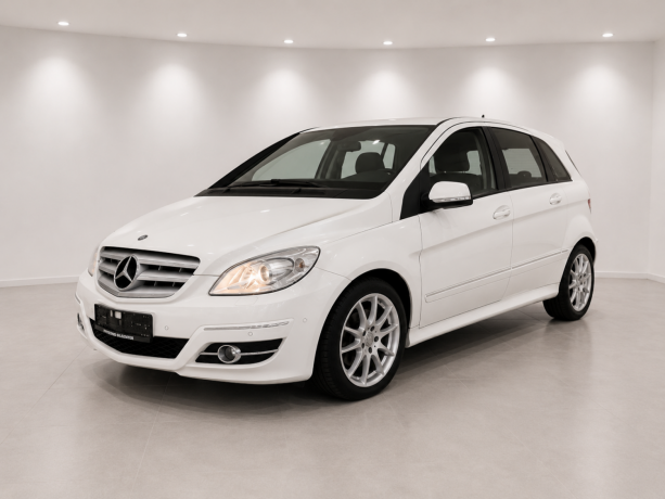 mercedes-benz-b-klasse-bensin-2009-big-0