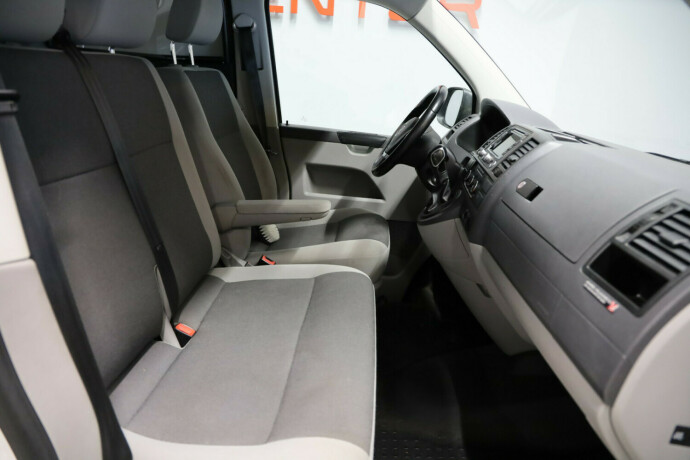 volkswagen-transporter-diesel-2015-big-9