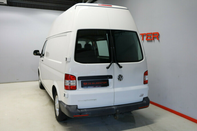 volkswagen-transporter-diesel-2015-big-4