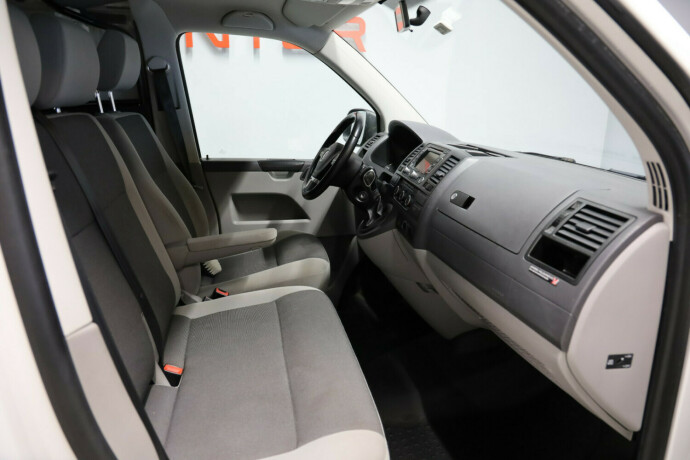 volkswagen-transporter-diesel-2015-big-8