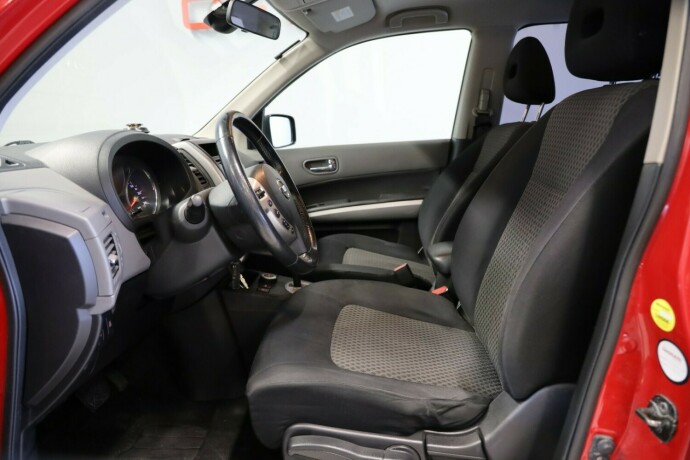 nissan-x-trail-bensin-2008-big-6