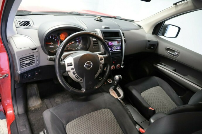 nissan-x-trail-bensin-2008-big-5
